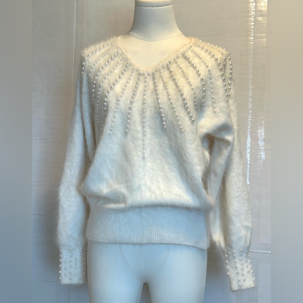 Vintage Christine Phillipe Ivory Pearl-Embellished V-Neck Women's Sweater size S